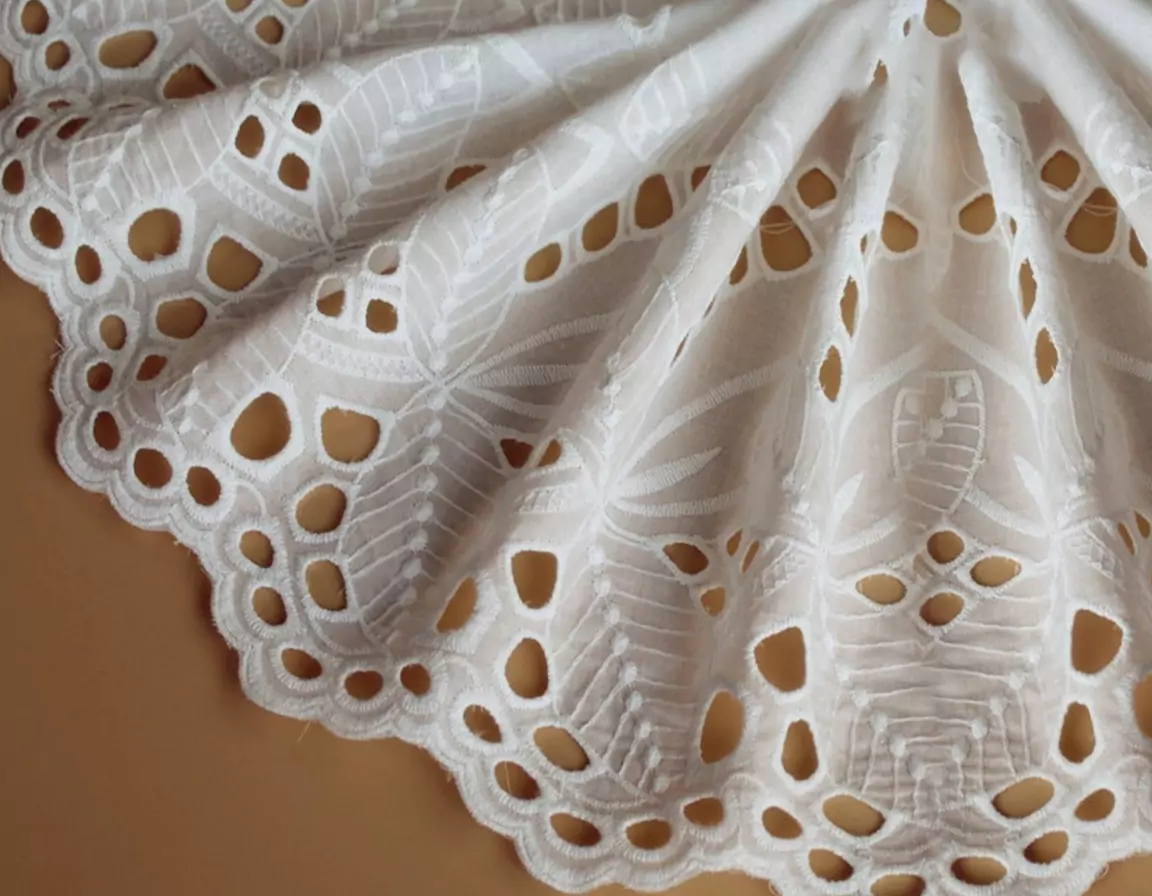 Borer Schiffli Embroidery Fabrics